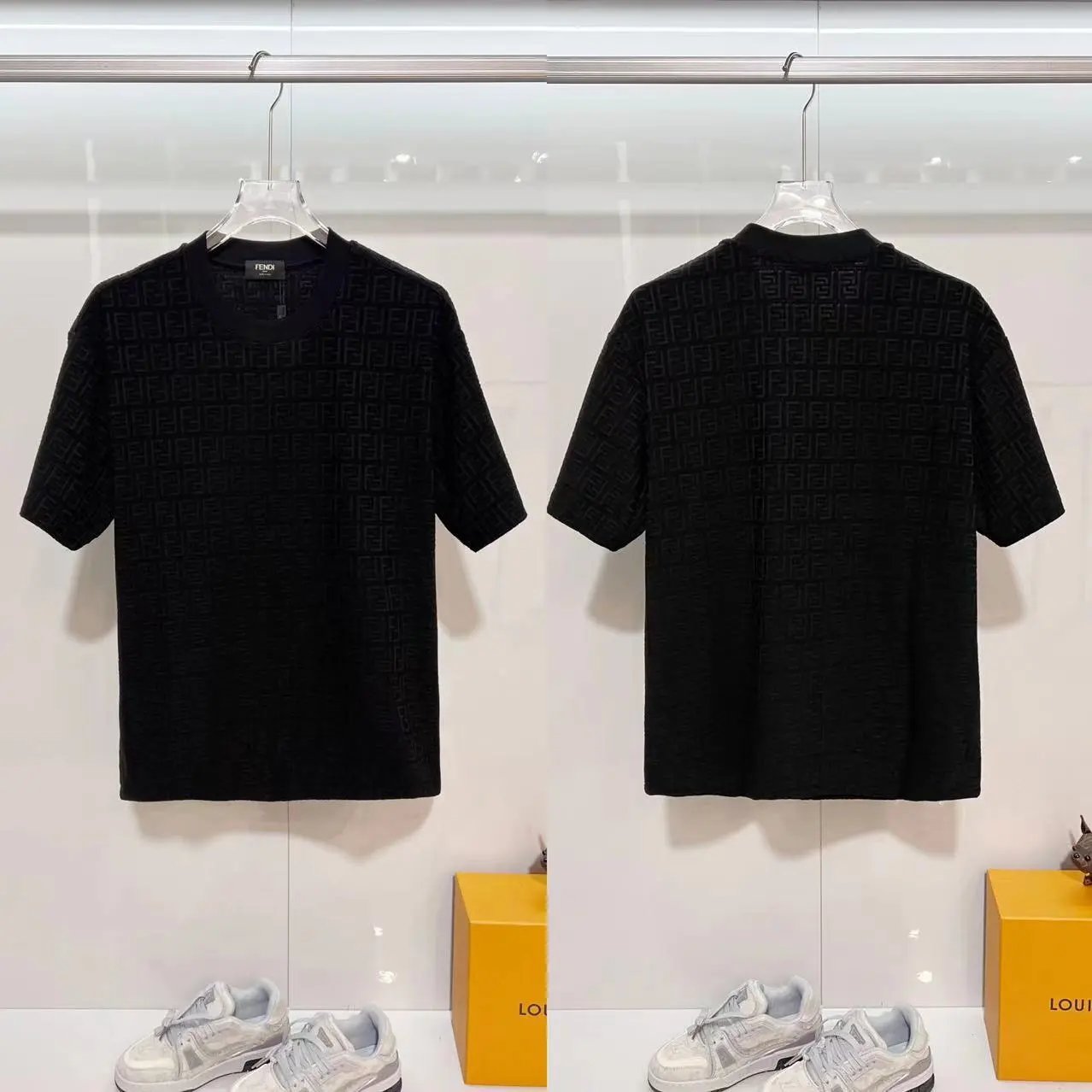 Fendi T-Shirts FF logo graphic short-sleeve T-shirt — F 18 Jacquard black