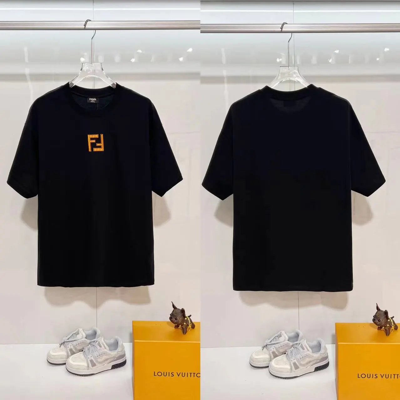 Fendi T-Shirts FF logo graphic short-sleeve T-shirt — F 17 embroidery black