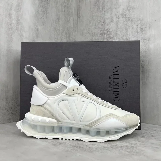 Valentino Garavani Sneakers V-Logo chunky product detail image 1