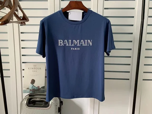 Balmain T-Shirts Logo-print short-sleeve T-shirt with shoulder buttons product detail image 39