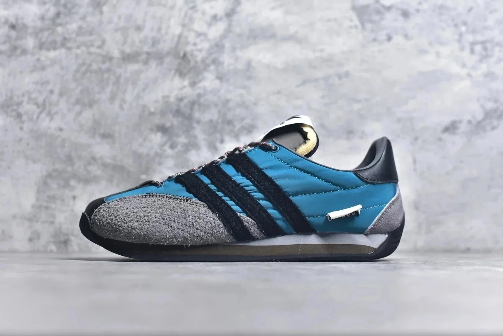 Adidas Sneakers SFTM-003 image 10