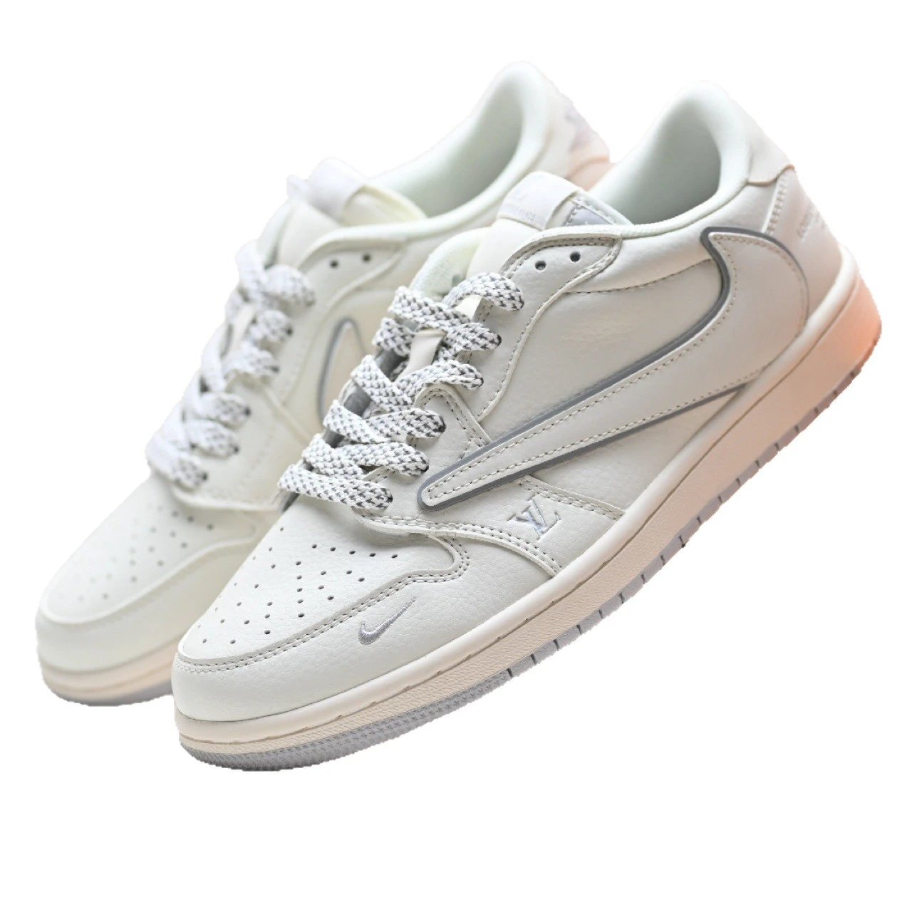 Louis Vuitton Sneakers Low-Top image 5