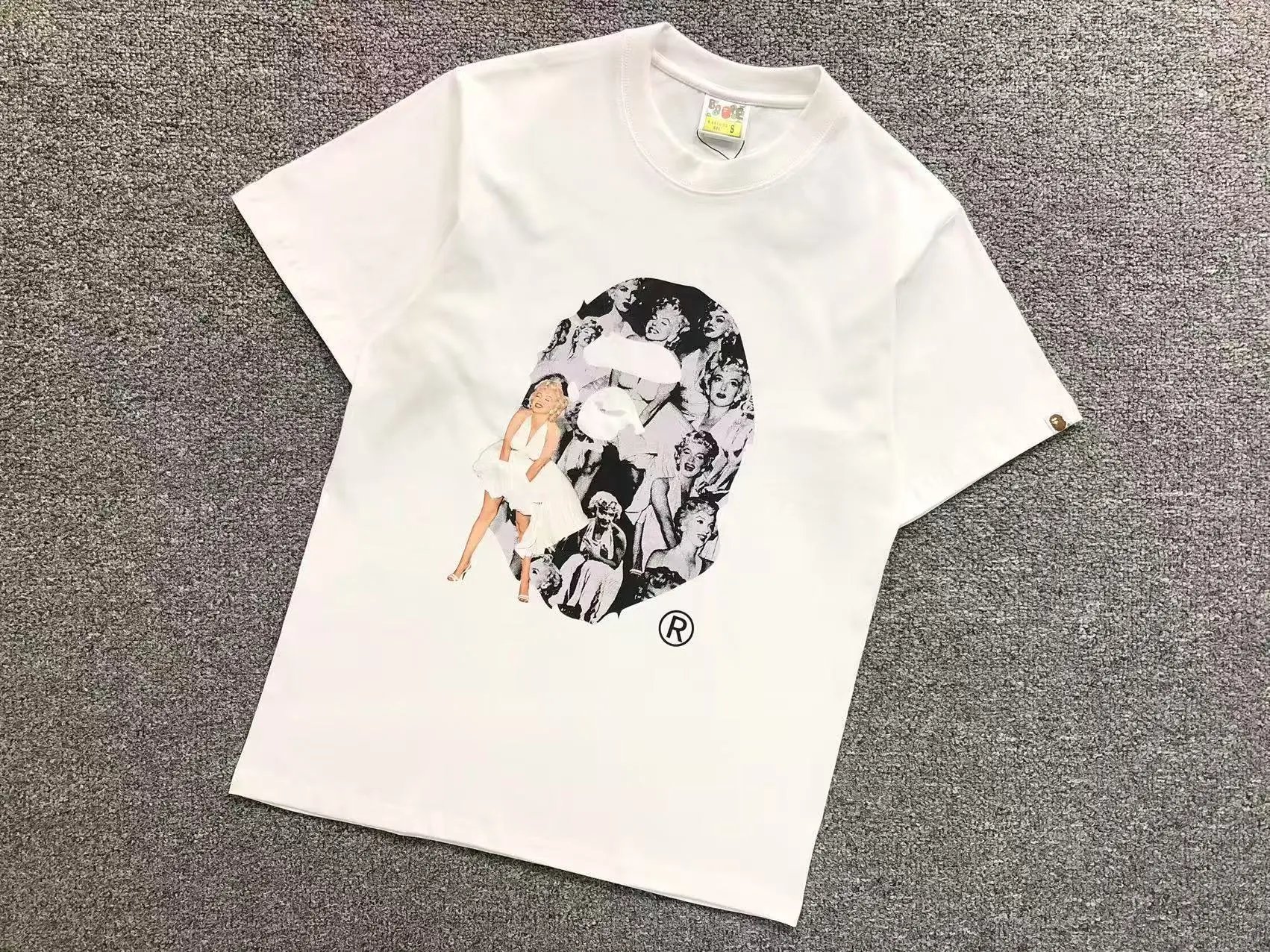 BAPE T-Shirts Short-Sleeve Graphic Print — 431 white