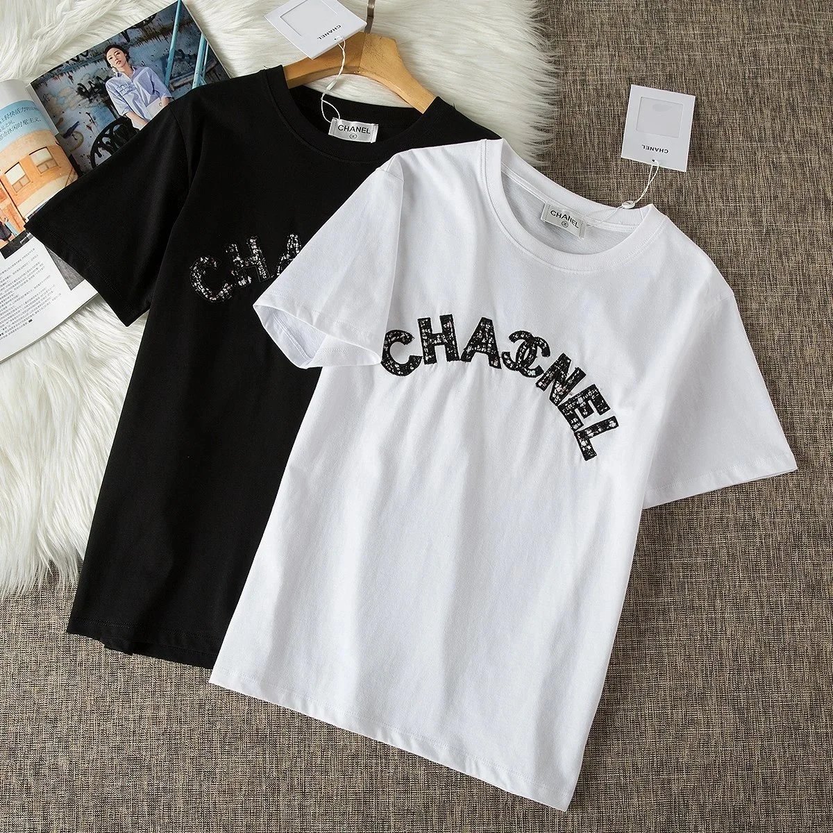 Chanel T-Shirts Short-Sleeve Logo Print — 20 black