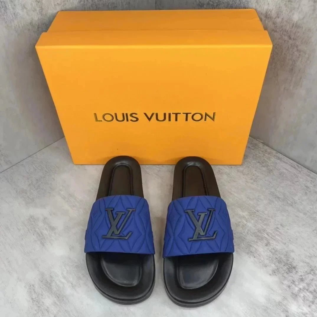 Louis Vuitton Slippers 27LZ-1 — 32