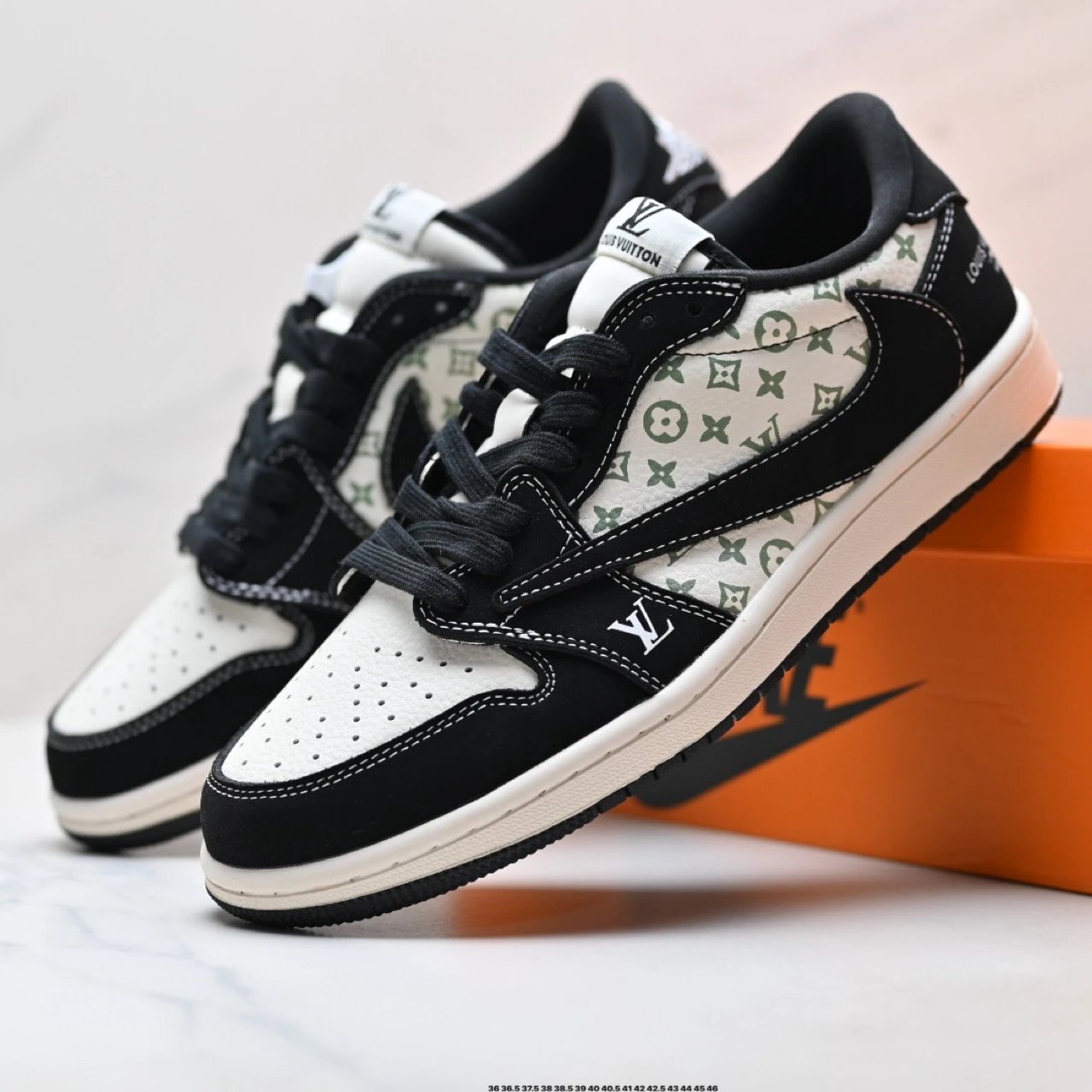 Louis Vuitton Sneakers Low-Top image 2