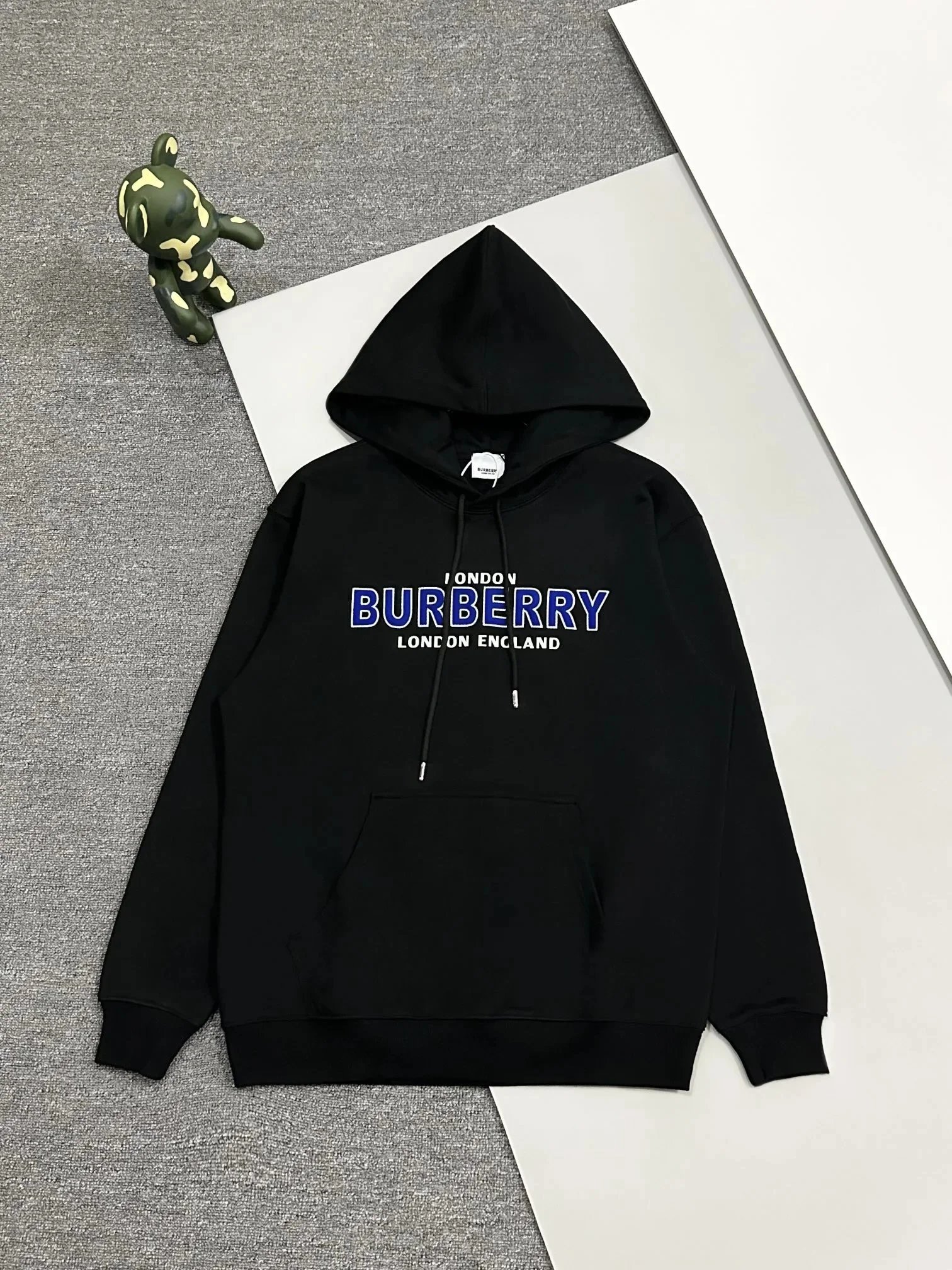 Burberry Hoodies & Sweatshirts Check-Lined Hooded Sweatshirt — 09