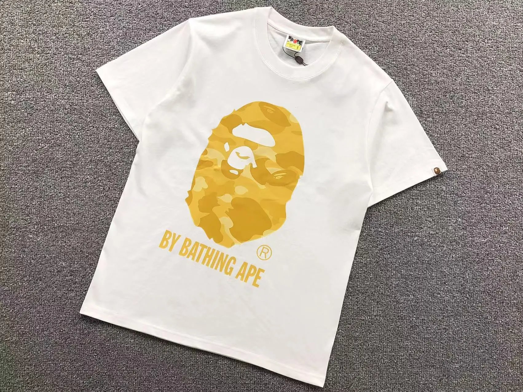 BAPE T-Shirts Short-Sleeve Graphic Print — 436 white