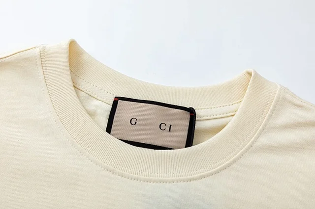 Gucci T-Shirts Animal Graphic Print product detail image 15