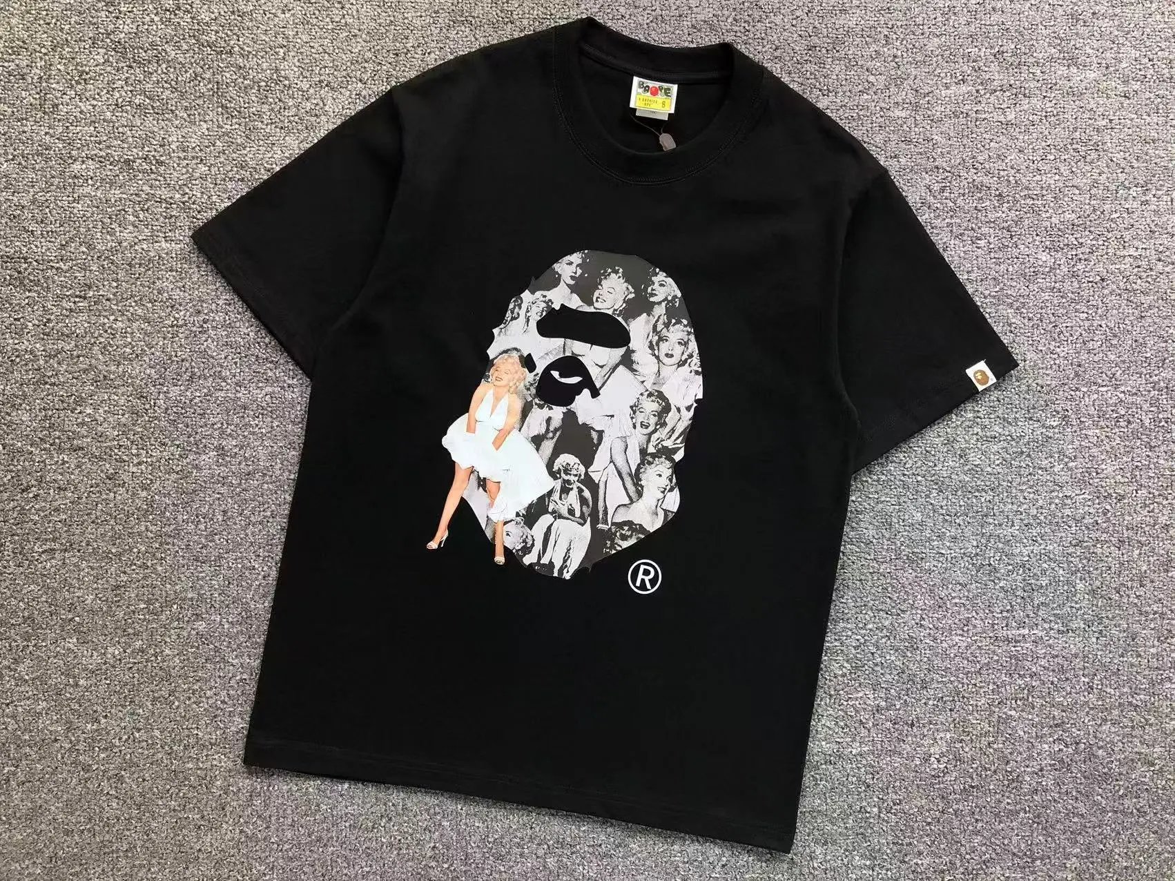BAPE T-Shirts Short-Sleeve Graphic Print — 431 black