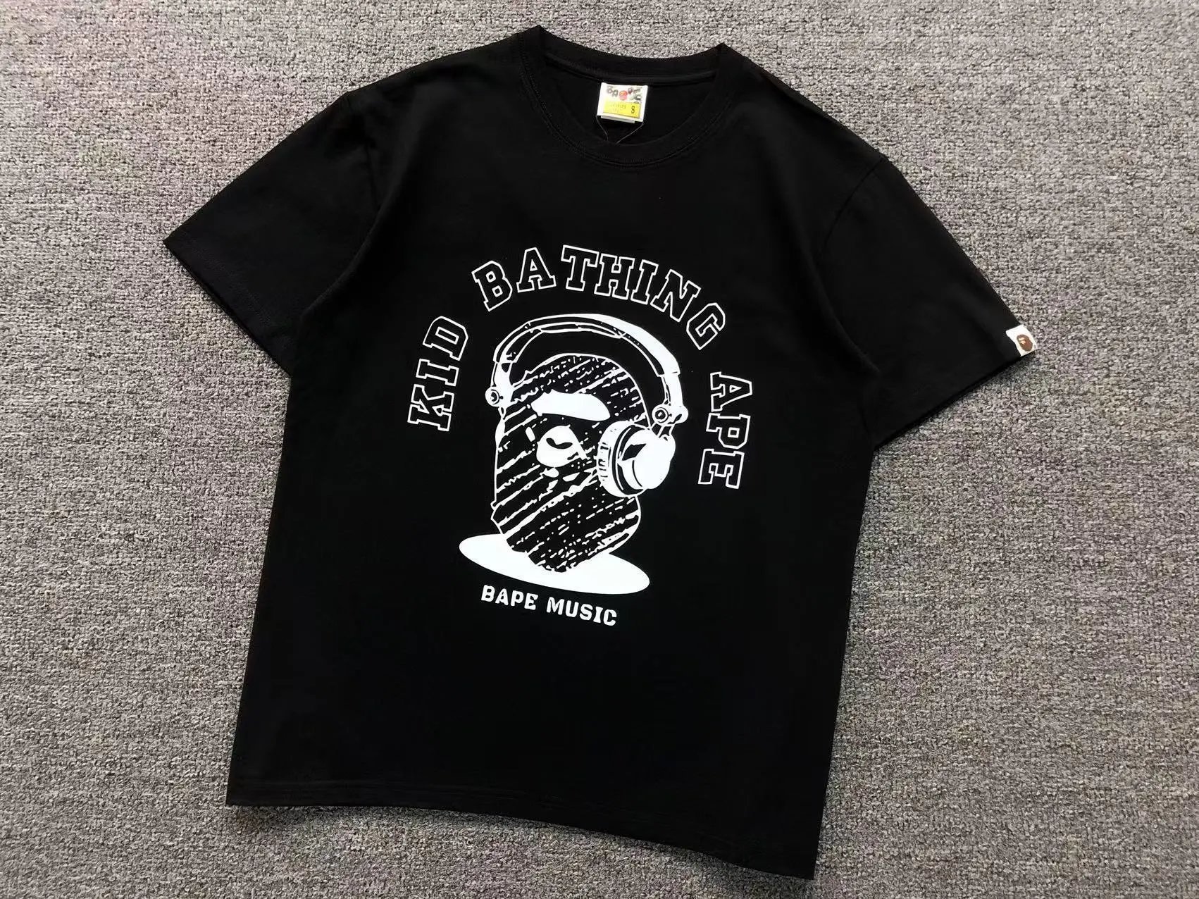 BAPE T-Shirts Short-Sleeve Graphic Print — 444 black