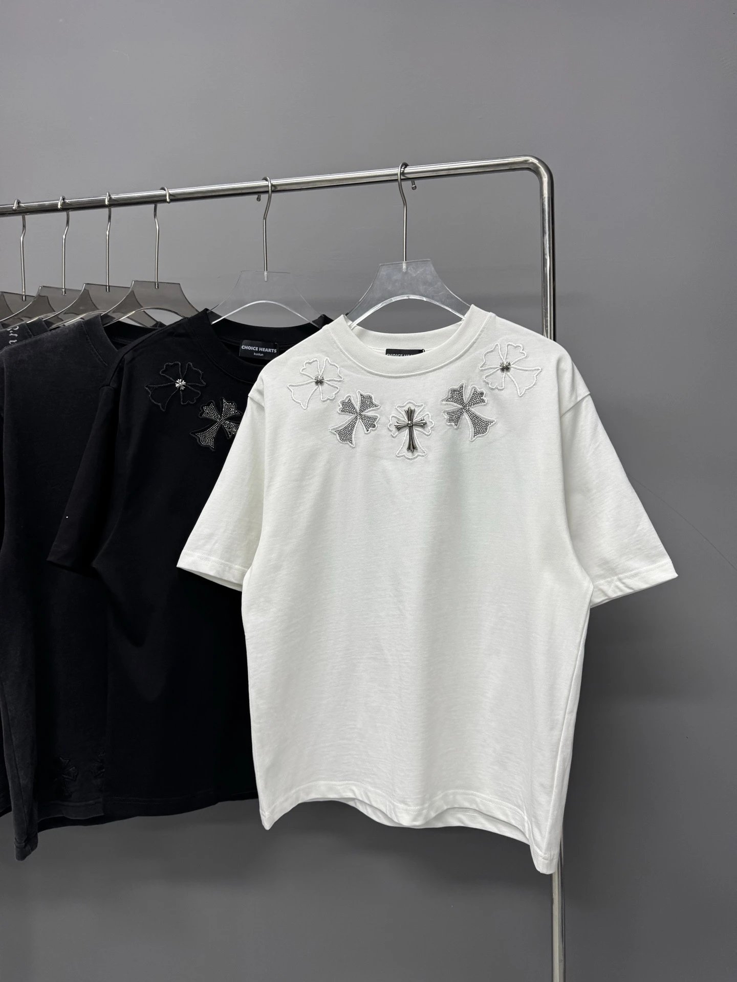 Chrome Hearts Cross Embroidered Distressed White T-Shirt - 12