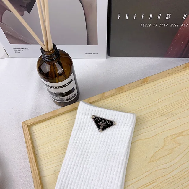 Prada Socks Ribbed crew with triangular logo plaque product detail image 12