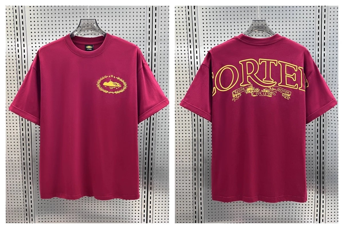 Corteiz T-Shirts Short-Sleeve Script Logo T-Shirt — 5927 wine red