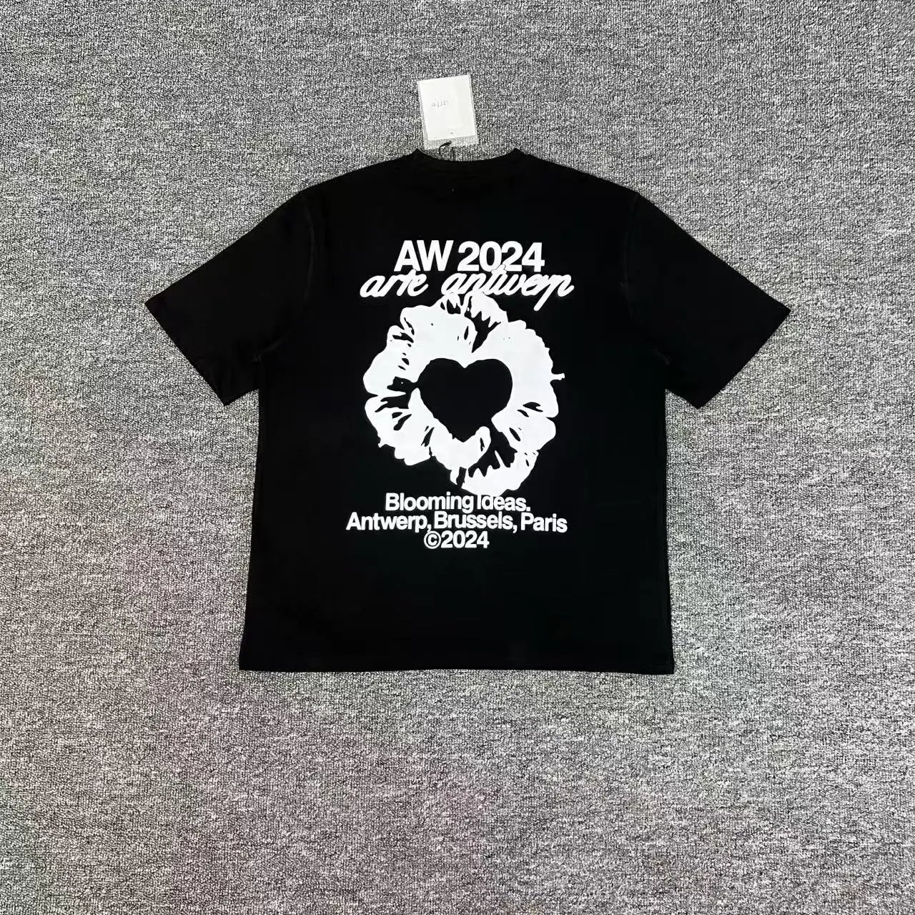 Arte Antwerp T-Shirts Graphic Print — ART-210 Black