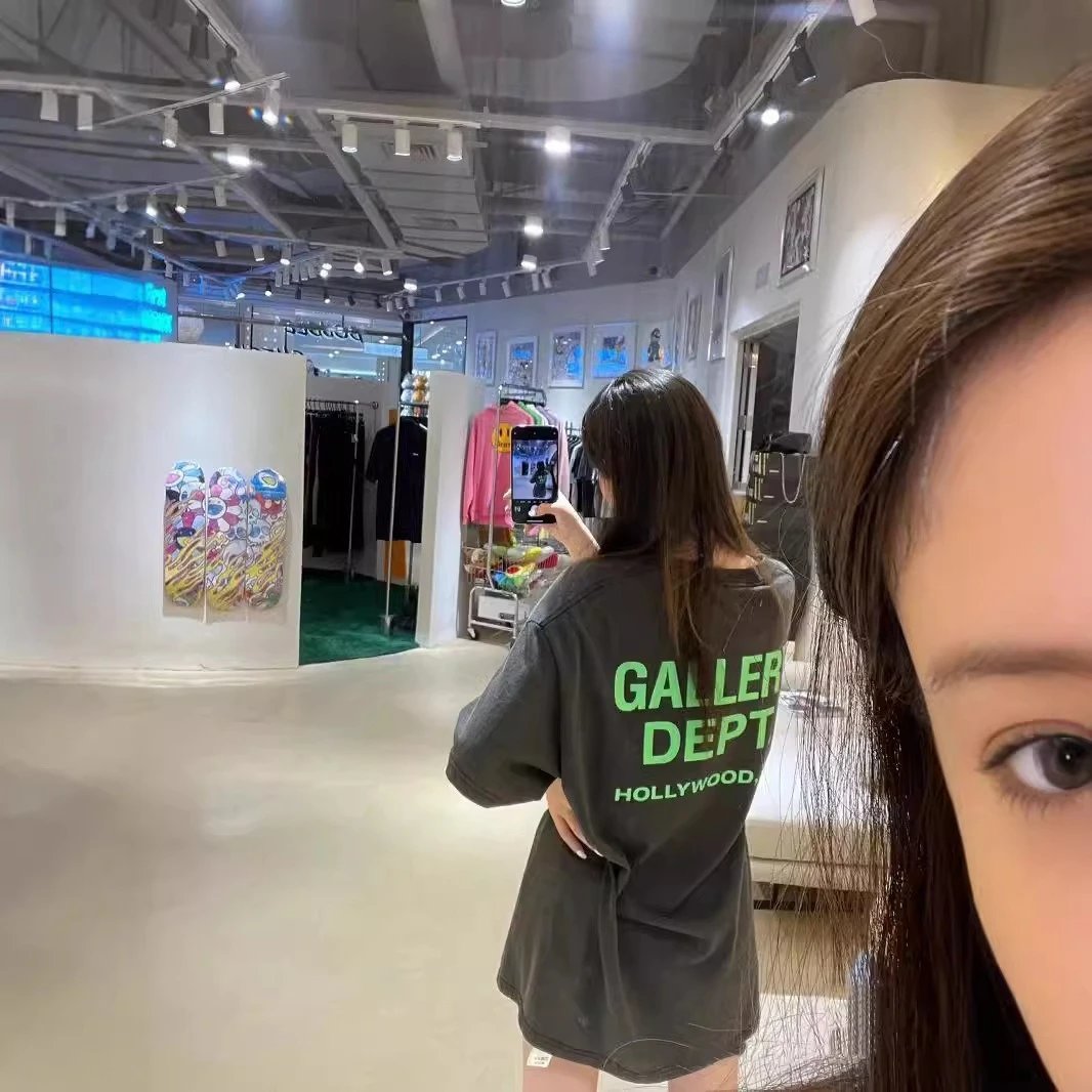 Gallery Dept. T-Shirts Washed graphic-print short-sleeve T-shirt image 2