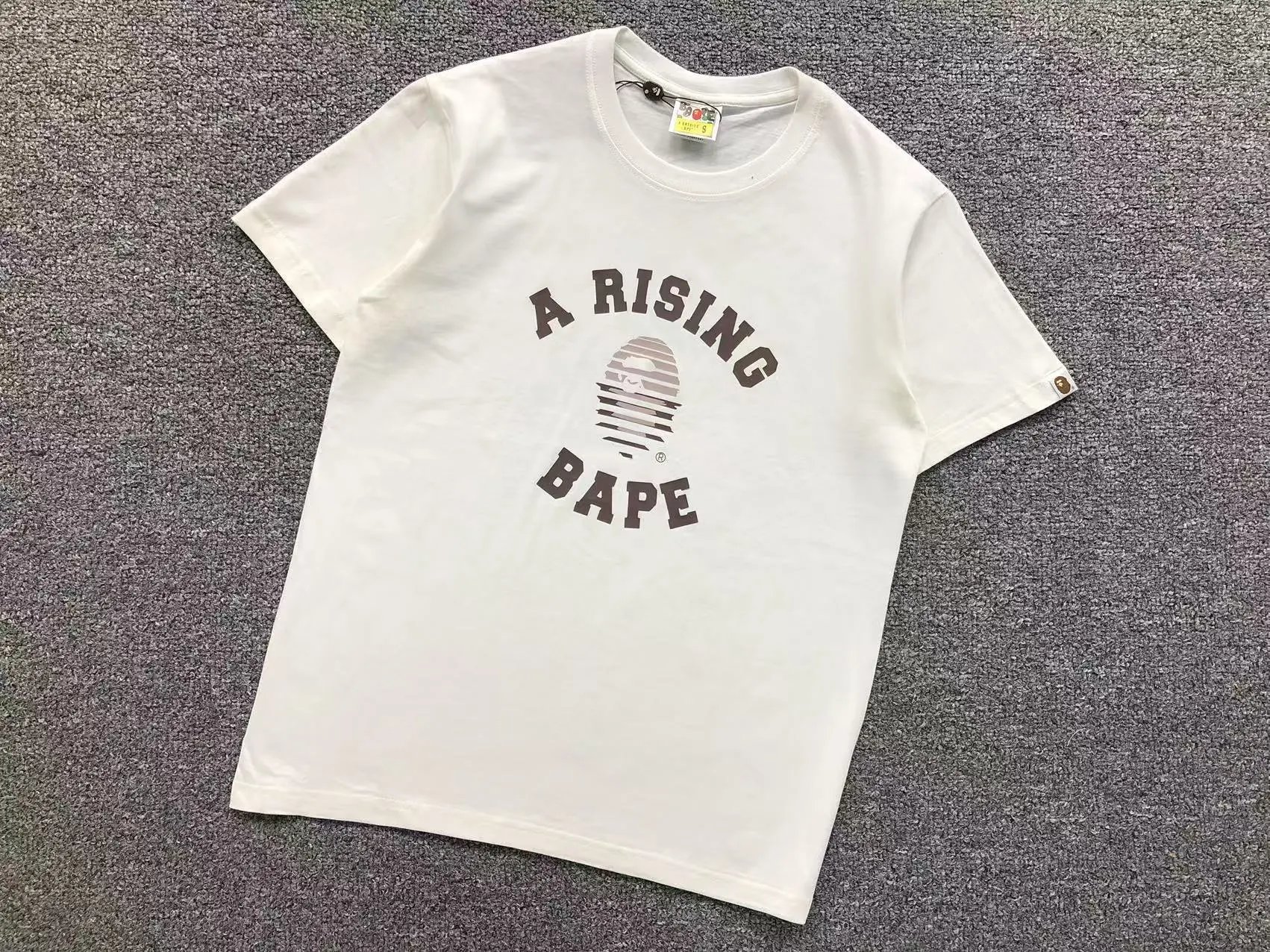 A Bathing Ape T-Shirts Graphic Print — 421 white