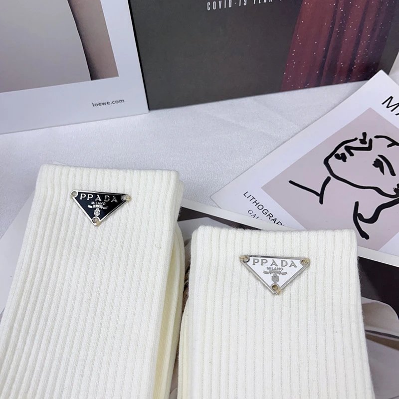 Unbranded Socks Ribbed crew with triangular logo plaque image 2