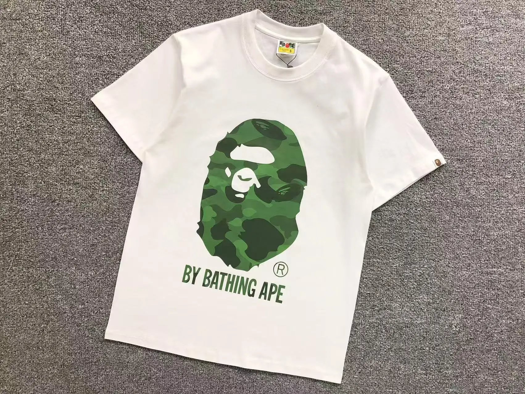 BAPE T-Shirts Short-Sleeve Graphic Print — 432 white