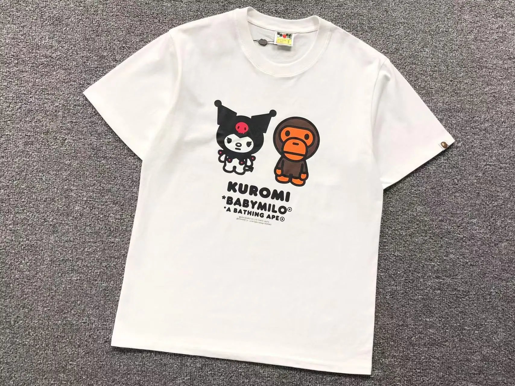 BAPE T-Shirts Short-Sleeve Graphic Print — 441 white