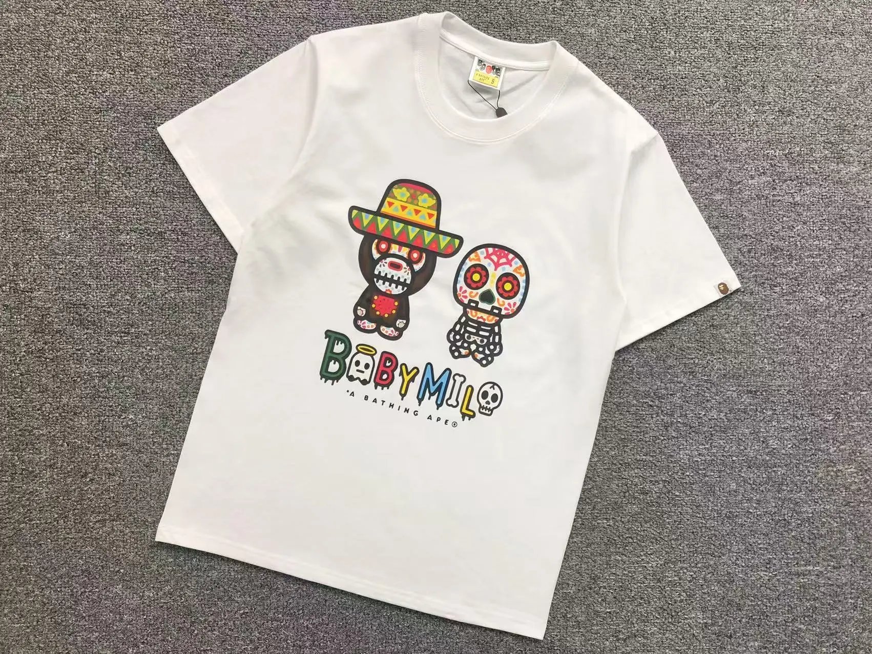 BAPE T-Shirts Short-Sleeve Graphic Print — 450 white