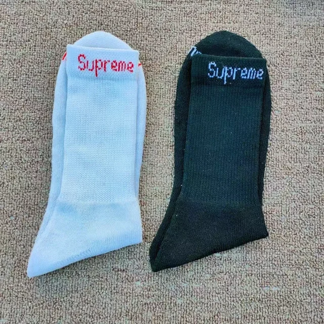 Supreme Socks 4-Pair Cushion Crew product detail image 2