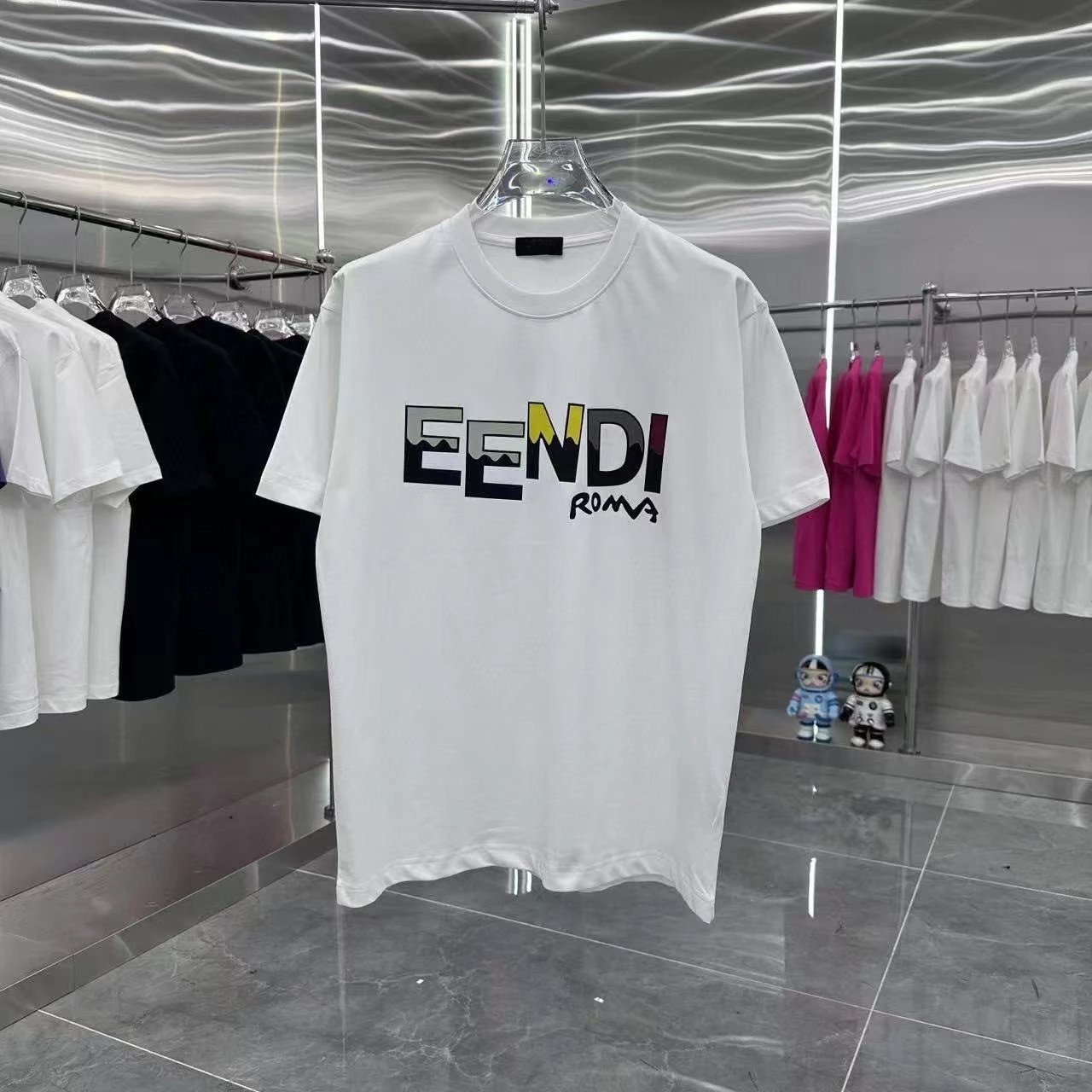 Fendi T-Shirts Short-Sleeve Logo Print — F55