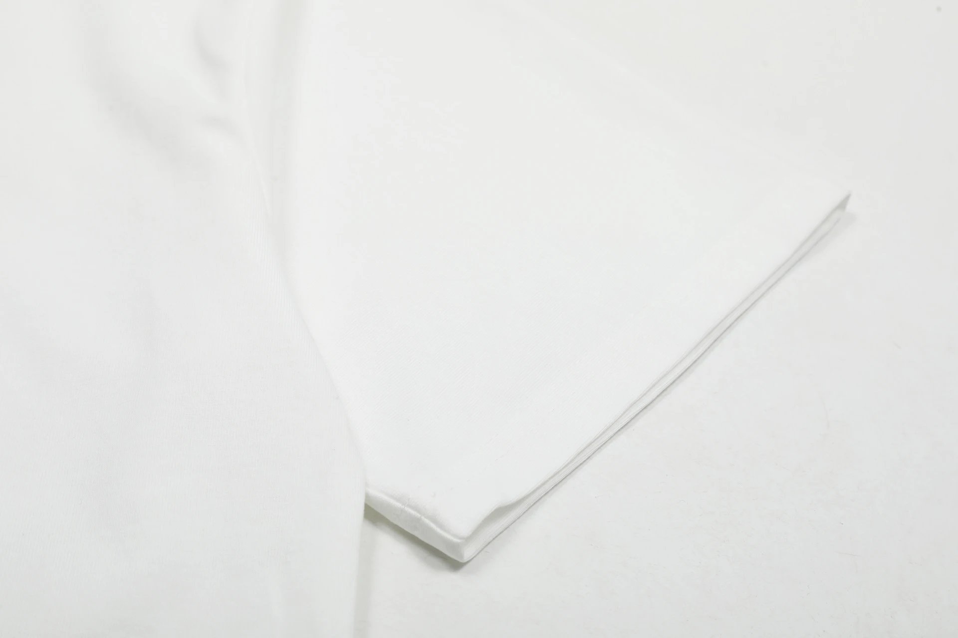 Design Saint Roses White T-Shirt T-Shirts - 15