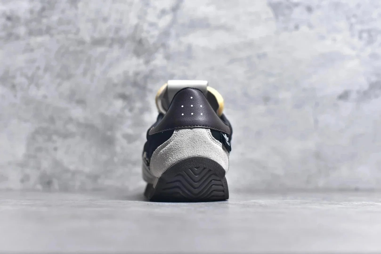 Adidas Sneakers SFTM-003 image 4