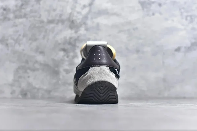 Adidas Sneakers SFTM-003 product detail image 4
