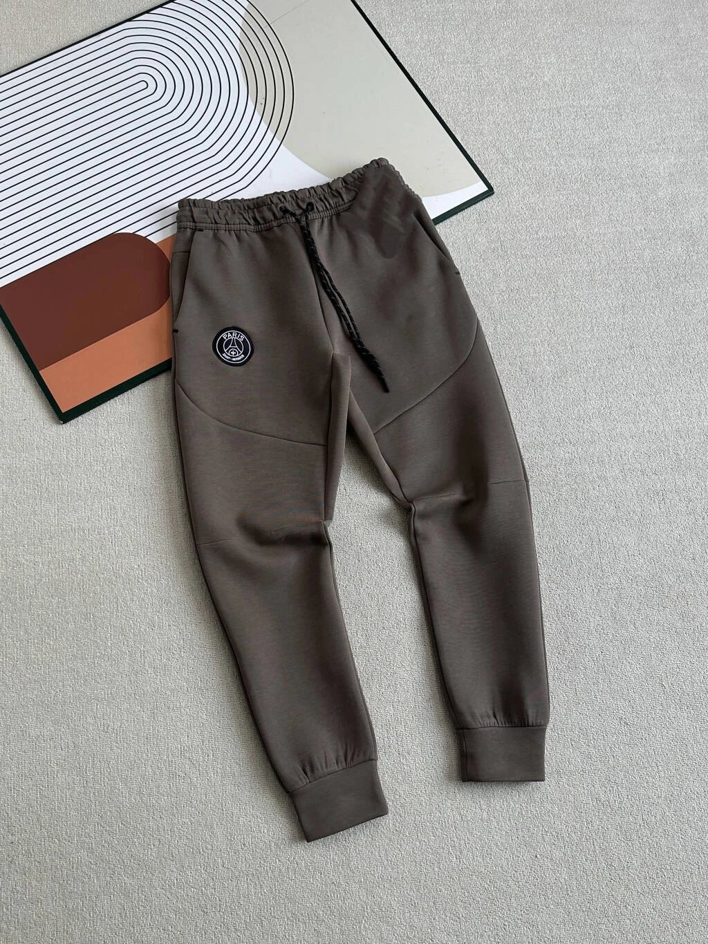Paris Saint-Germain Tracksuits Hooded Zip Tracksuit — Coffee-colored trousers