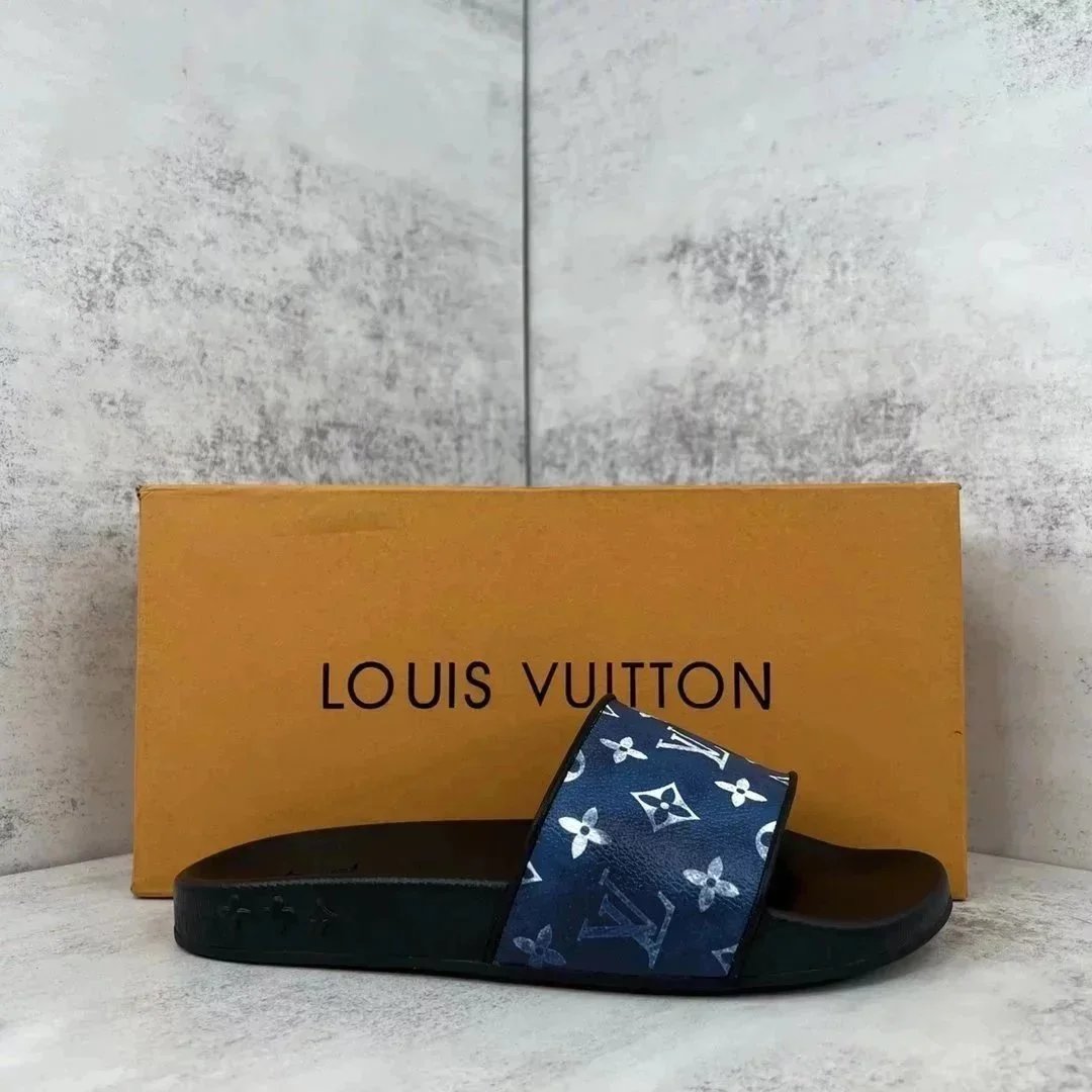 Louis Vuitton Slippers 27LZ-1 — 22