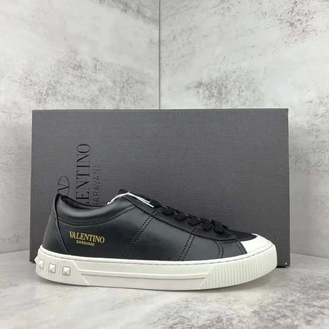 Valentino Garavani Sneakers V-Logo chunky image 10