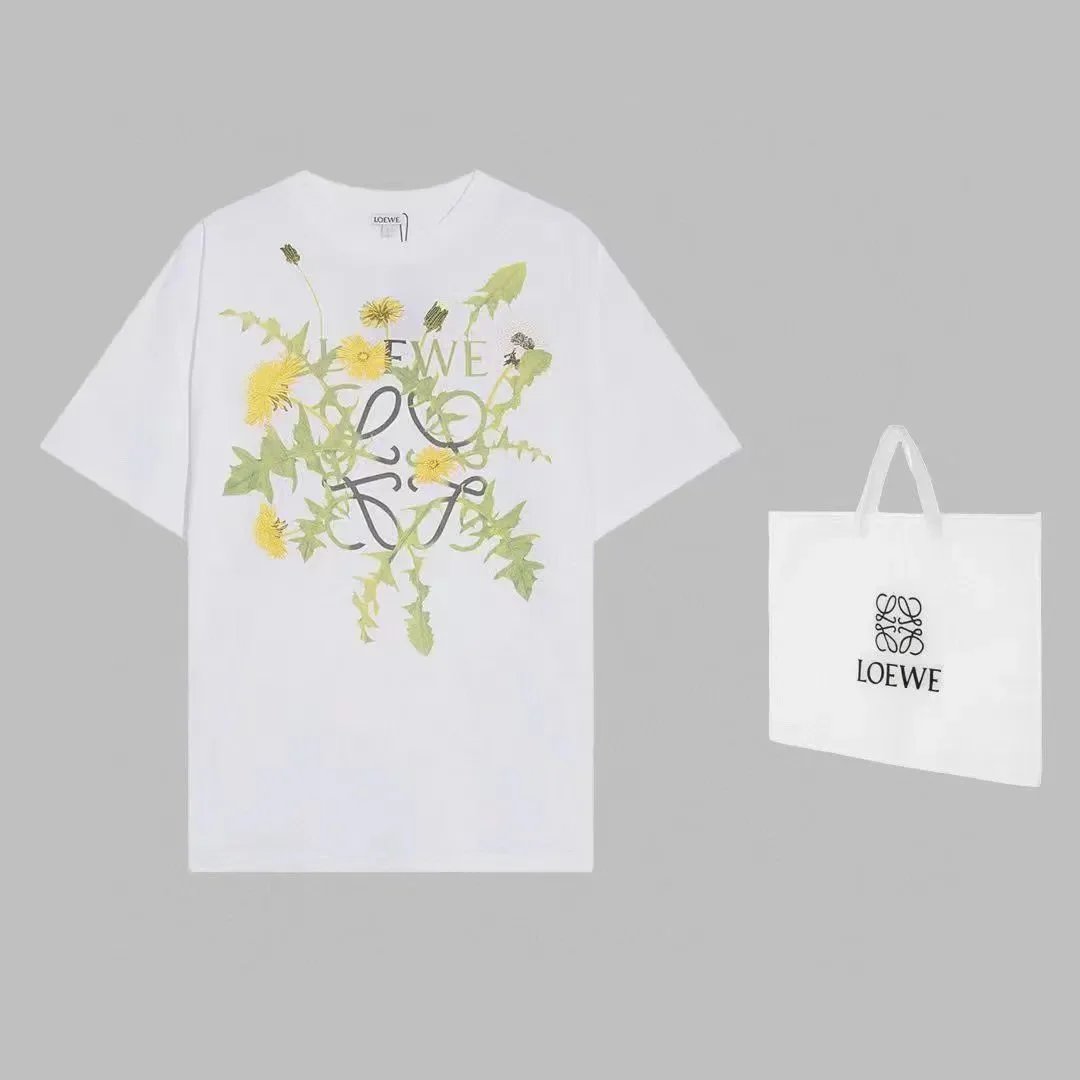 Loewe T-Shirts Short-Sleeve Graphic Logo T-Shirt — 37