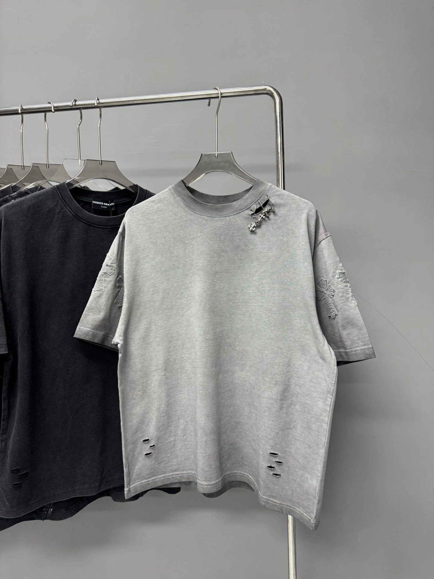 Chrome Hearts Cross Embroidered Distressed White T-Shirt - 5