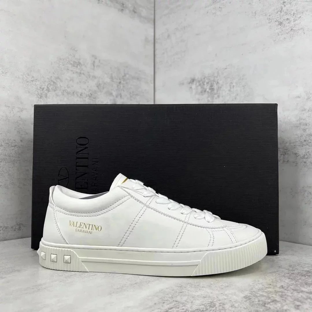 Valentino Garavani Sneakers V-Logo chunky image 8