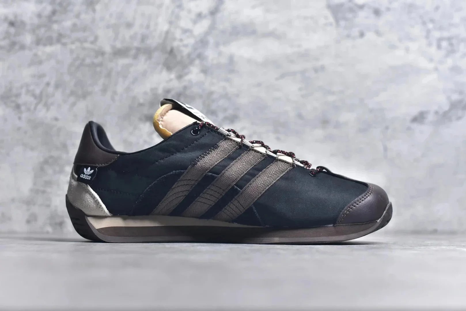 Adidas Sneakers SFTM-003 image 2
