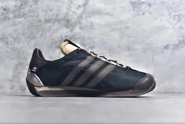 Adidas Sneakers SFTM-003 product detail image 2