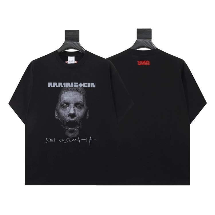 Vetements T-Shirts Graphic Logo Print — 8001 black