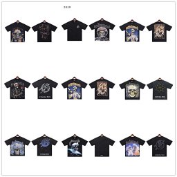 Couple wear large si