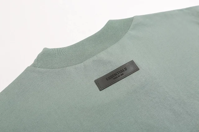Fear of God T-Shirts Essentials embossed-logo T-shirt product detail image 2