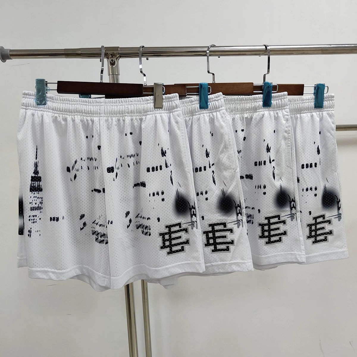 E07