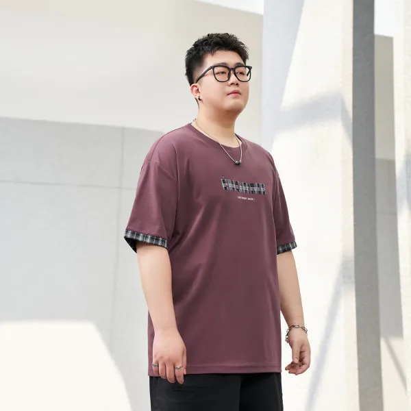 Design Enorme Graphic Print T-Shirt Burgundy T-Shirts - 1