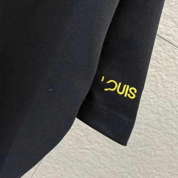 Louis Vuitton LV Logo Embroidered Black T-Shirt - 7