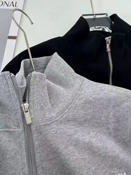 Design Half-Zip Fleece Pullover Black Outerwear - 8