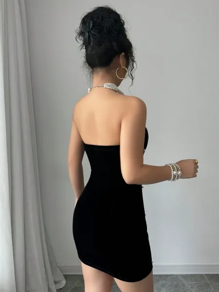 Design Black Velvet Pearl-Embellished Strapless Mini Dress - 8