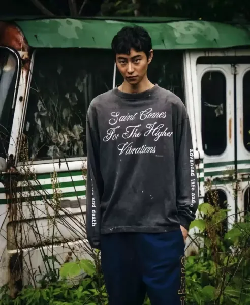 Design Graffiti Print Oversized Long-Sleeve T-Shirt White - 18