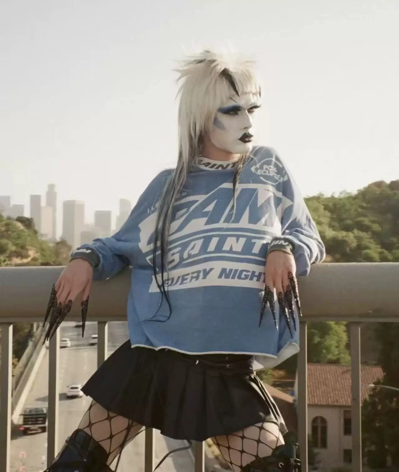 Design Graffiti Print Oversized Long-Sleeve T-Shirt White - 10