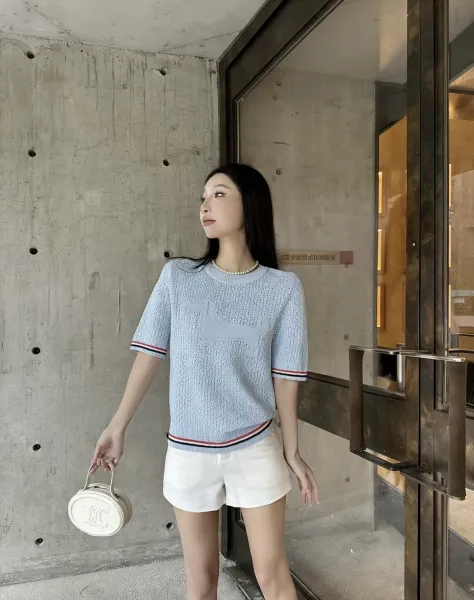 Design Open-Knit Short-Sleeve Sweater Navy with Red-White Trim - 5
