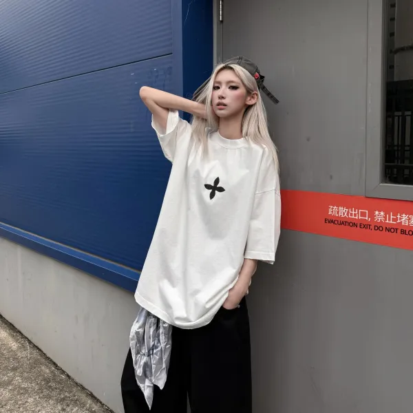 Design Oversized T-Shirt with Black Floral Logo White T-Shirt Tops.t Shirts - 1